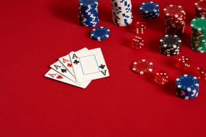 casino baccarat cartes jetons rouge